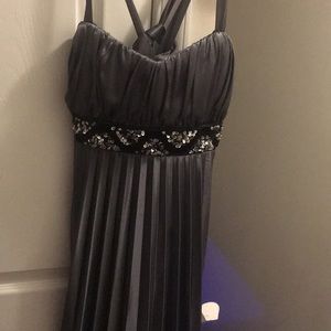 im selling clothes for teen girls